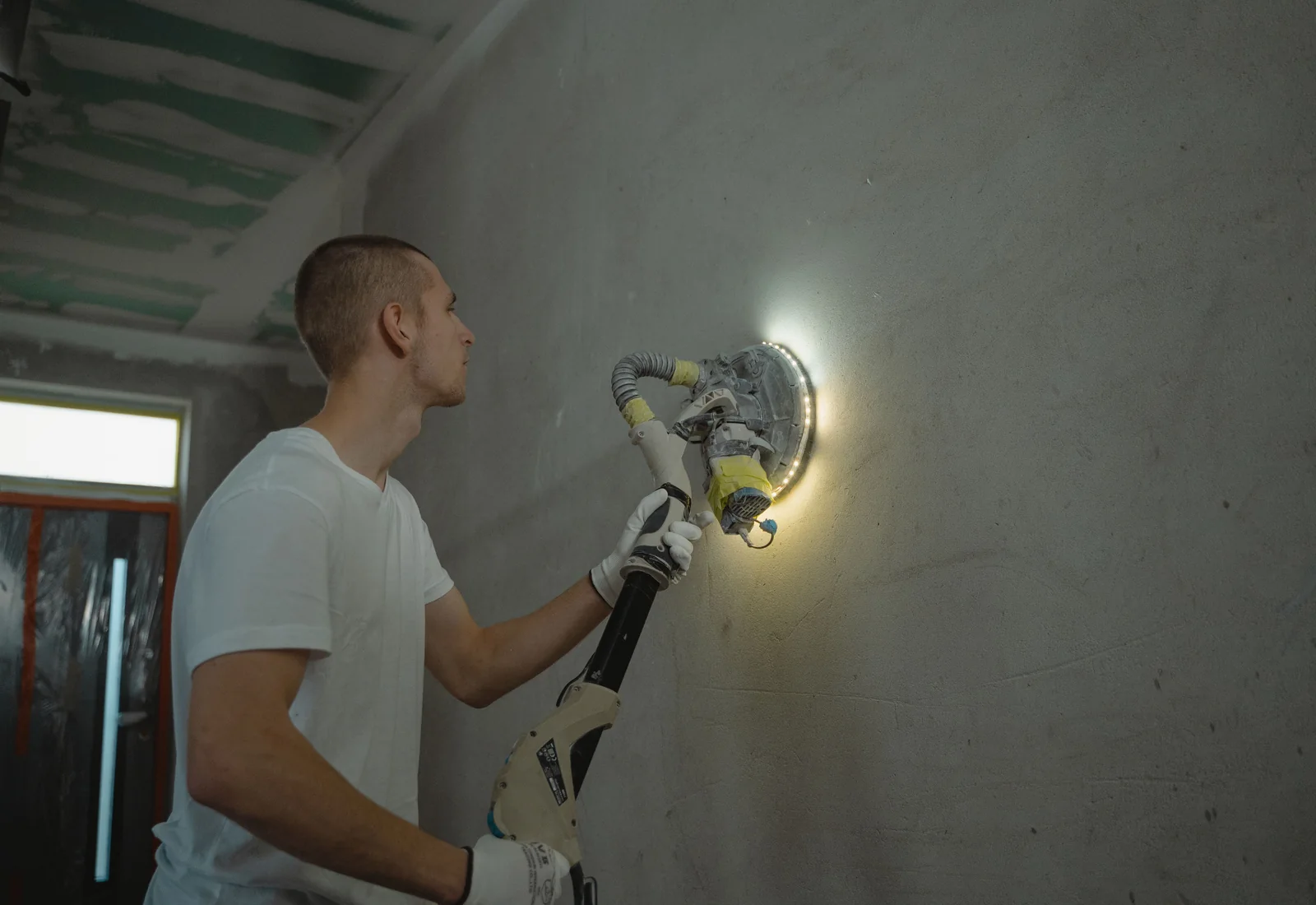 Расшивка трещин рустов